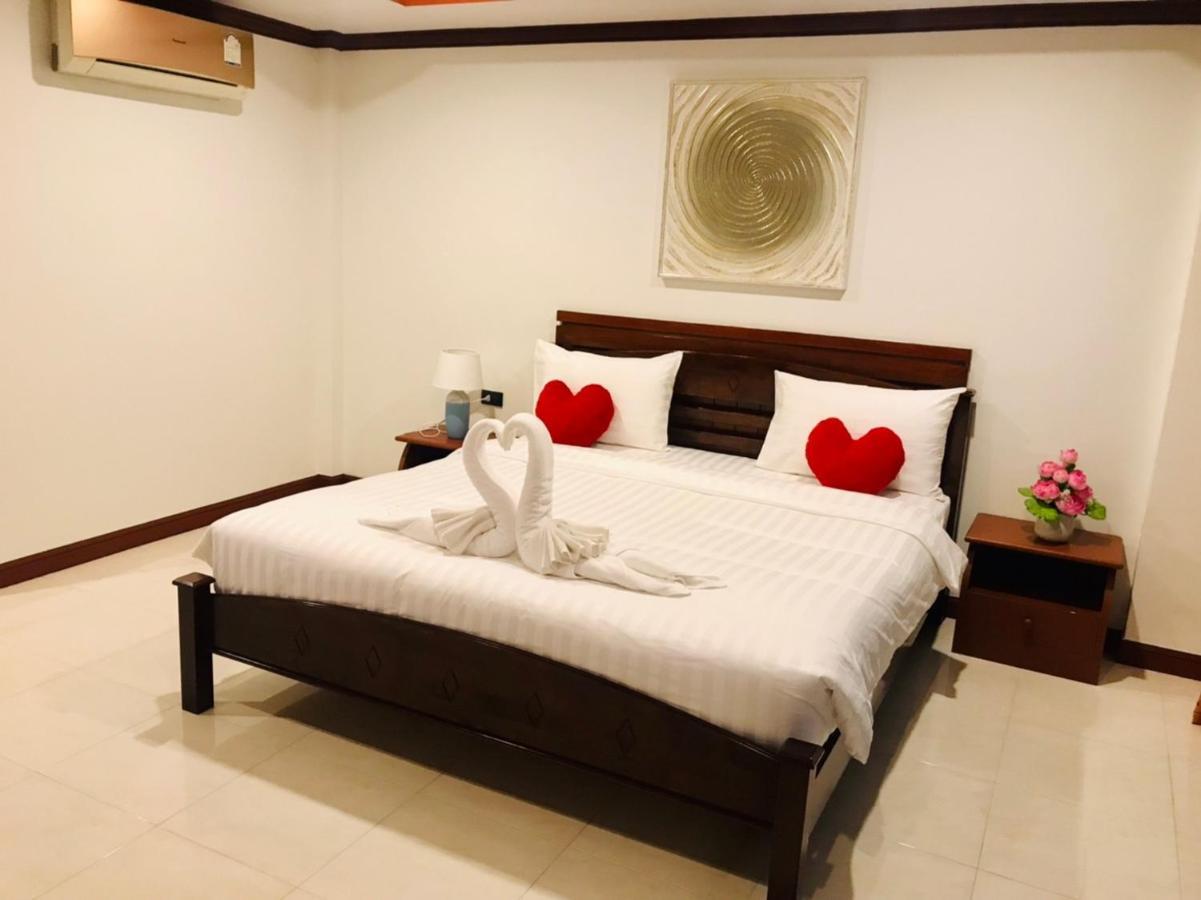 Benetti House Hostel Patong Exterior photo
