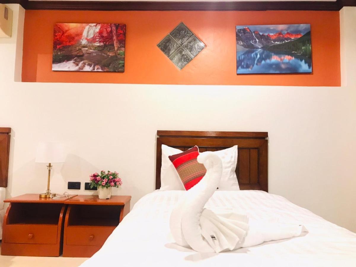 Benetti House Hostel Patong Exterior photo