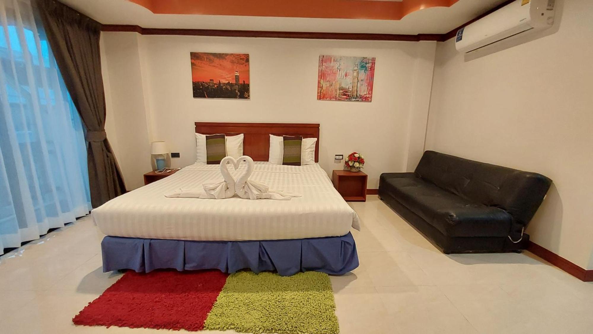 Benetti House Hostel Patong Exterior photo