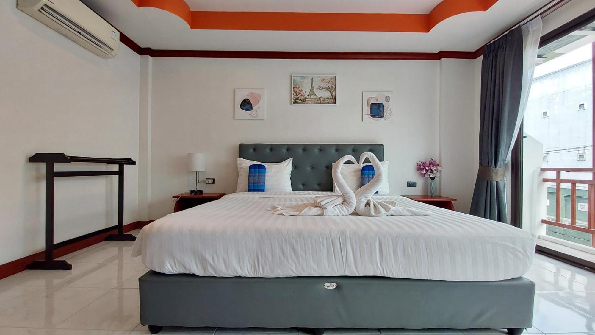 Benetti House Hostel Patong Exterior photo